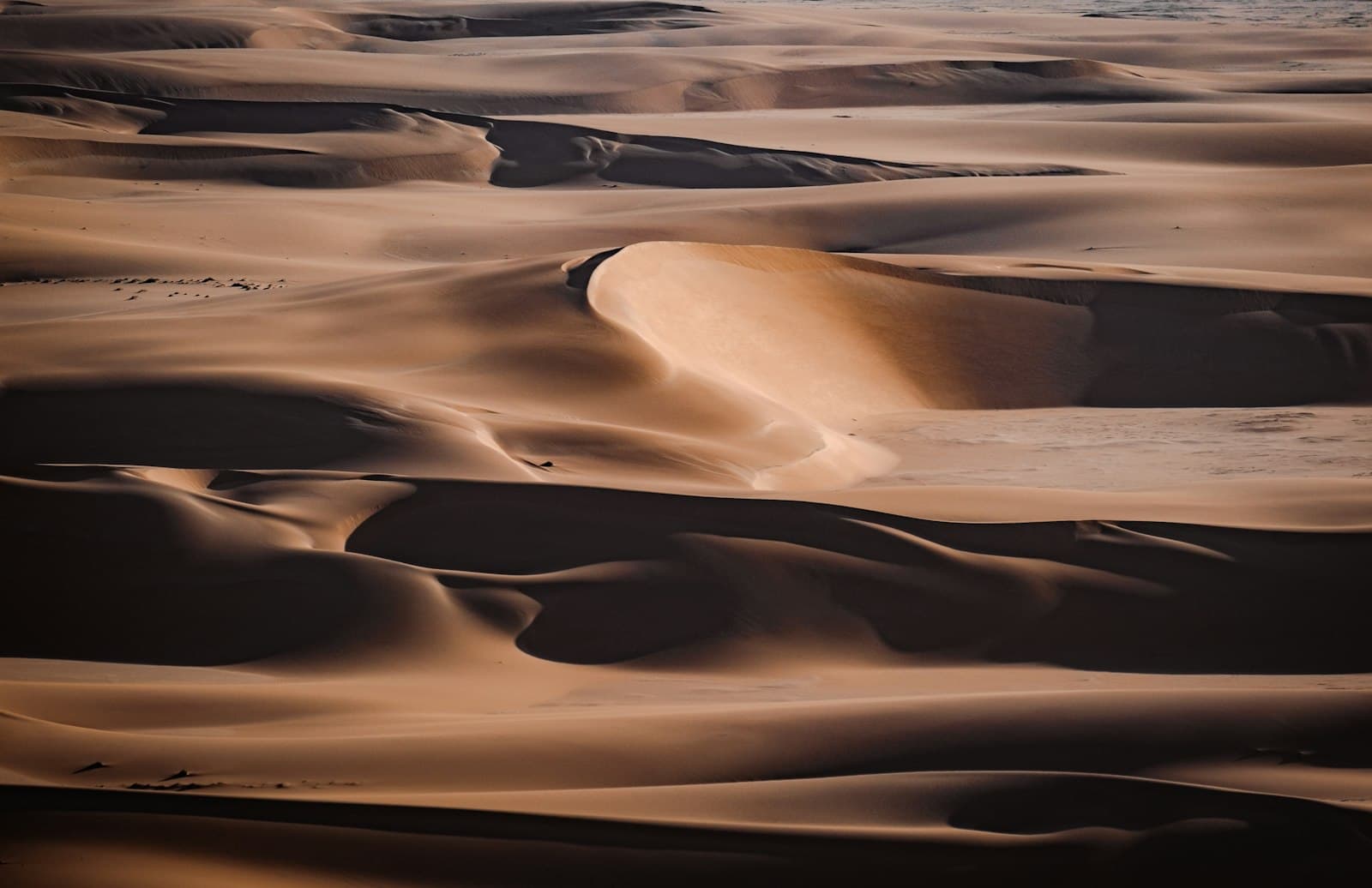 Vue aérienne de terrains nus en bordure sud de Dubaï